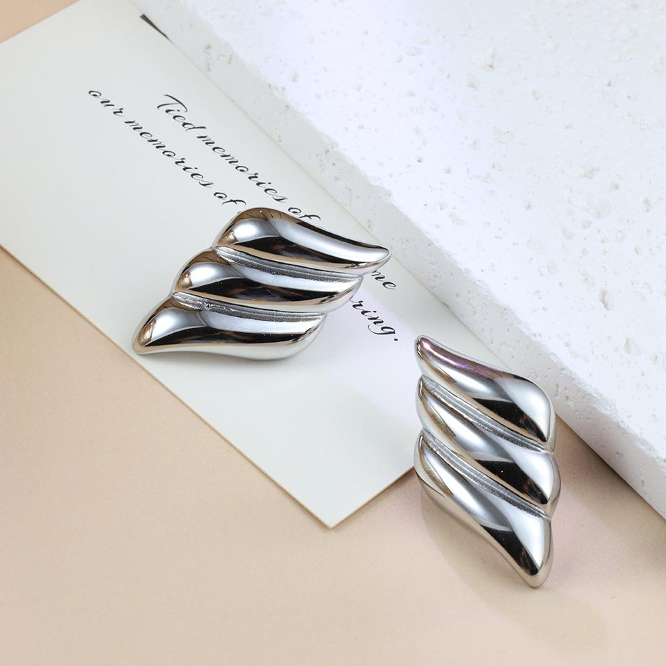 2024 European Style Gold Plated Stainless Steel Wing Earrings
