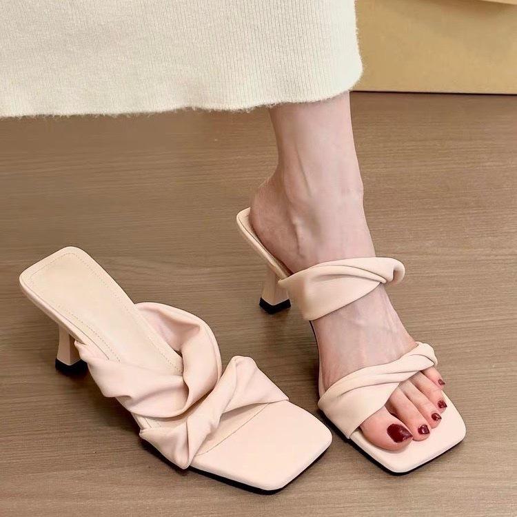 

High fashion versatile kink slippers women s spring and autumn new niche daily wear sense one-word high-heeled sandals 35