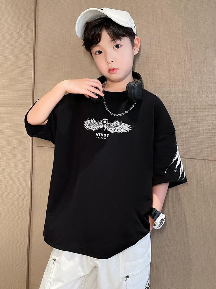 Children's clothing, boys' short sleeved T-shirt, summer clothing, 2026 new item, mid size children's summer half sleeved boys' top