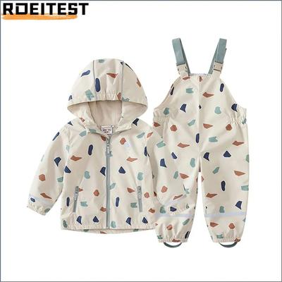 Conjunto Impermeable Transpirable para Exteriores para Niños Pequeños con Chaqueta de Lluvia y Pantalones de Lluvia, Cortavientos con Capucha para Bebé con Correas Ajustables y Puños Elásticos