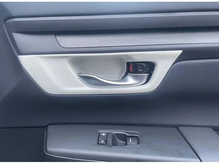 Compatible Accessories for 2023 Honda CR-V: Gear Shift Knob, Air Vent, Headlight Adjustment, Front Reading Light, Cigarette Lighter.