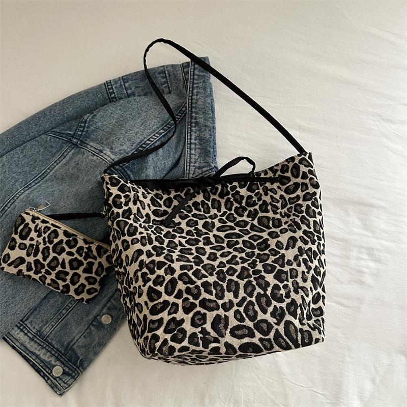 2025 Autumn New Large-capacity Lazy Wind Leopard Print Tote Bag Casual Relaxation Personality Japanese and Korean Practical Shoulder Bag