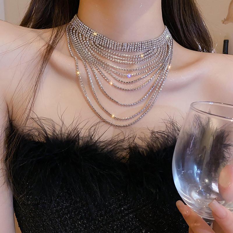 Elegant Rhinestone Multi-layer Geometric Necklace: High-end Fashion Clavicle Chain