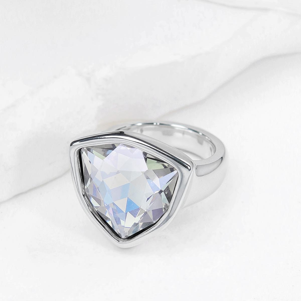 UNOde50 Women s Spanish Triangle Crystal Ring - Unique Design Size 9