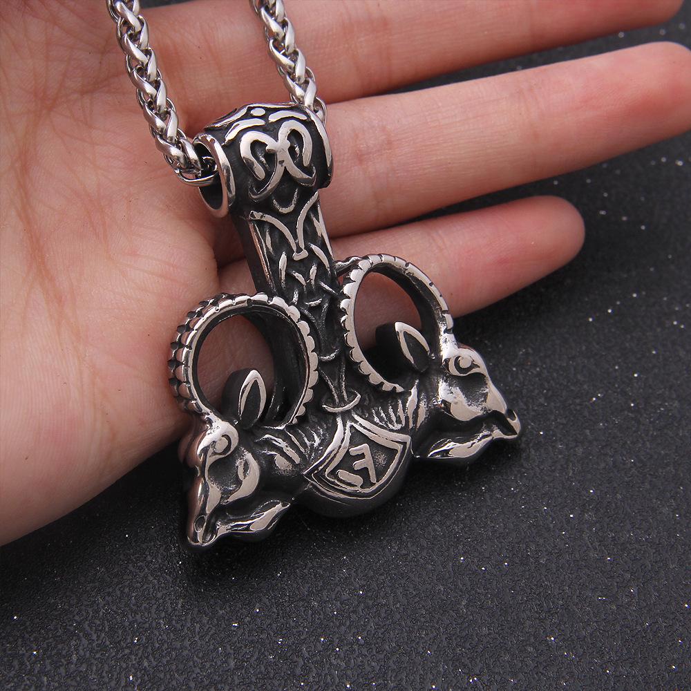 Naszyjnik Młot Thora ze Stali Nierdzewnej - Wikingowski Amulet Mjolnir z Runą Kozła i Zawieszką z Głową Barana dla Męskiej Biżuterii Norse Prezentów