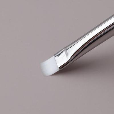 Vyberte si 1 ze 2 typů štětců na oční linky HwahongM