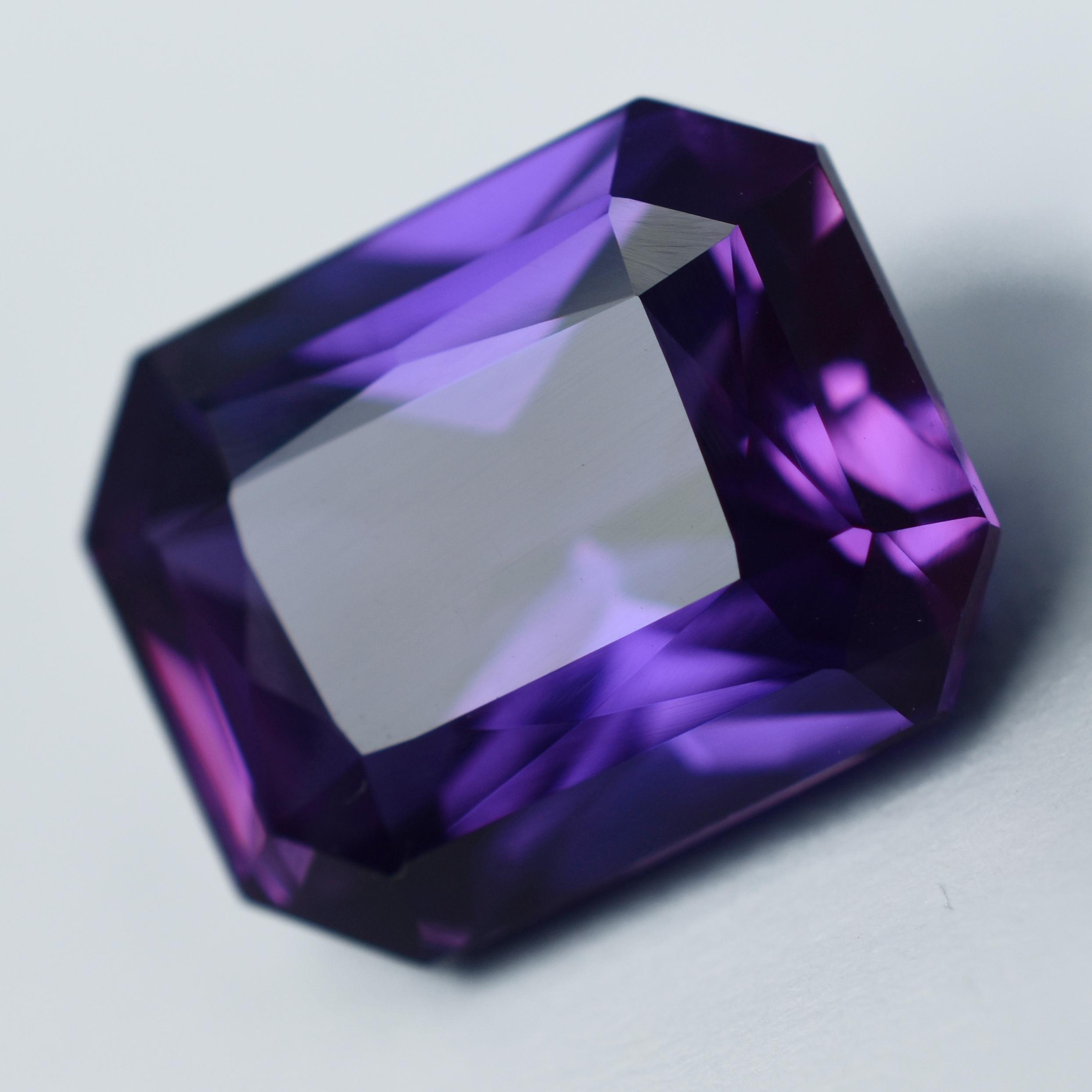 

Рідкісний СЕРТИФІКОВАНИЙ Смарагдовий Огранки 8.90 Карат Натуральний Фіолетовий Танзаніт Сипучий Дорогоцінний Камінь S-573 12.4 mm approx фіолетовий