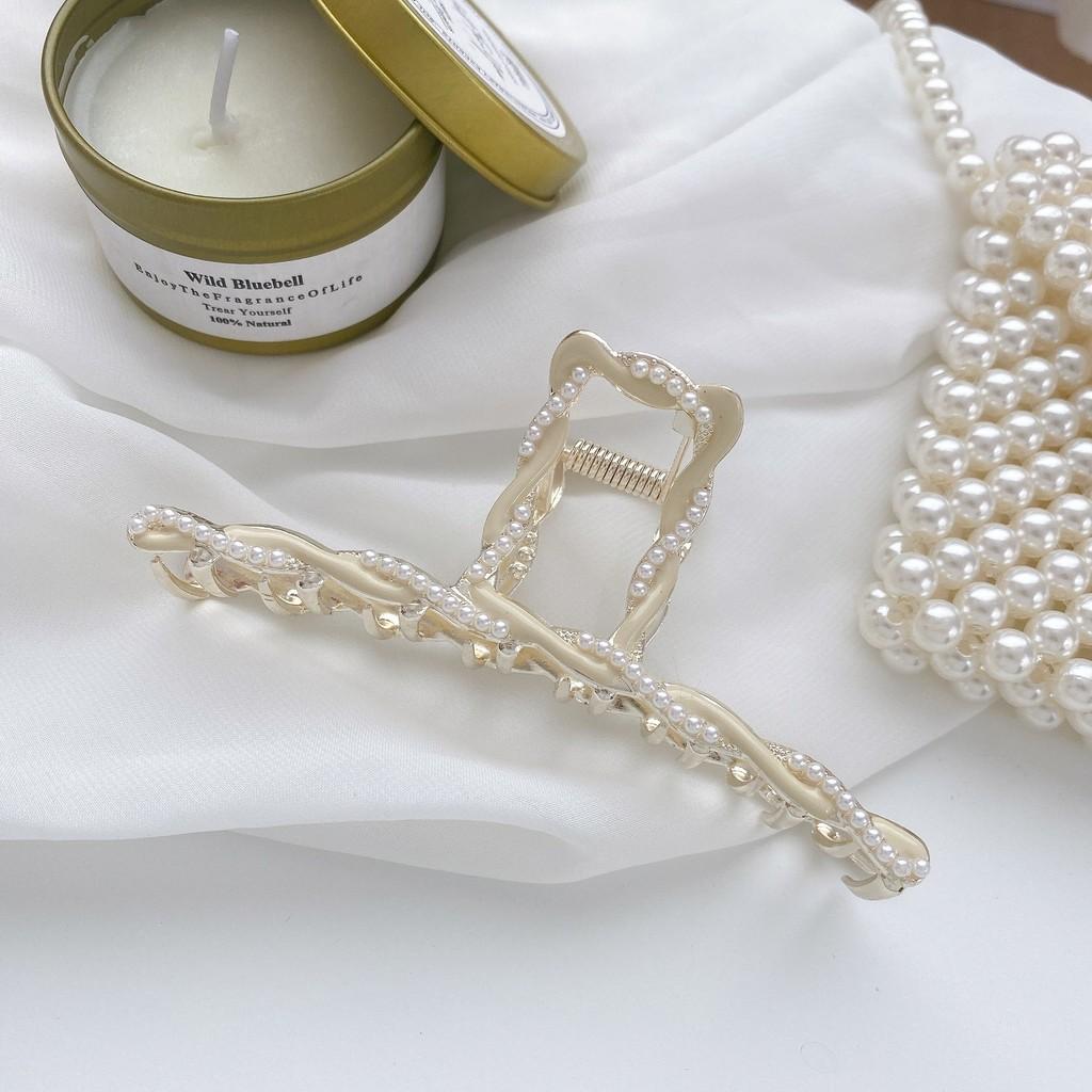 Chic Geometric Hair Clip For Women In Alloy With Trendy Colors And Handcrafted Style OffWhite TShape 11.2cm