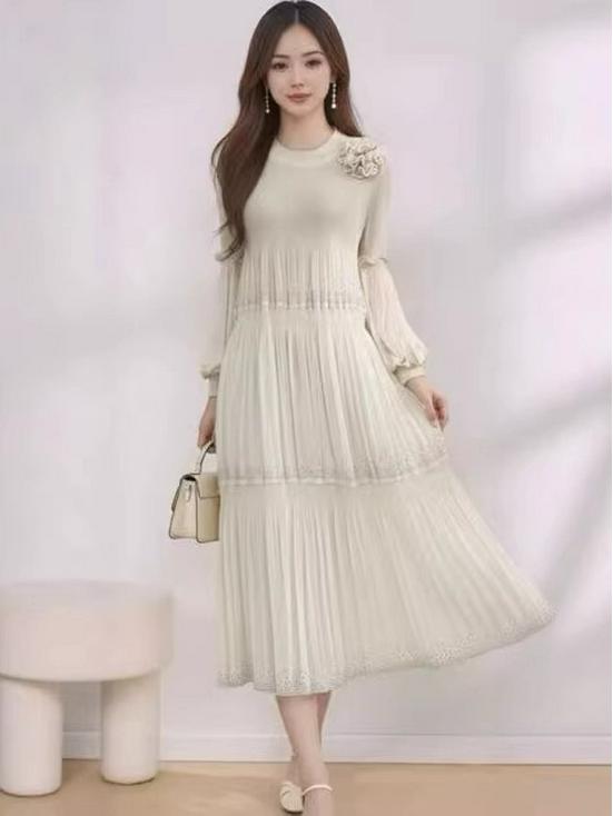 European & American Plus Size Pleated Dress with Rhinestones & 3D Flowers - Elegant Solid Color Long Women's Fashion