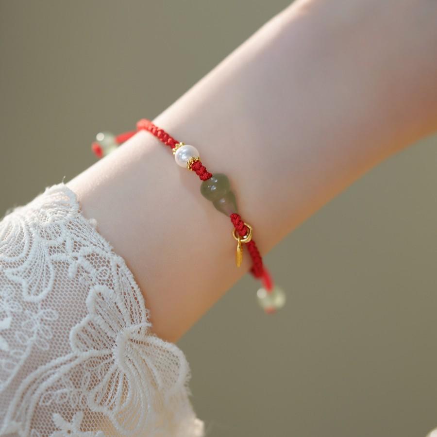 Recommended Jewelry Gourd and Hetian Jade Pearl Fortune Amulet New Zodiac Red String Bracelet Birthday Gift for Women