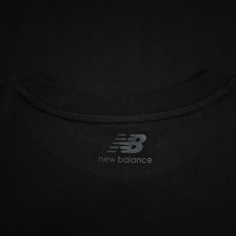 New Balance Camiseta EssenTial CenTer Logo OverfiT Nb