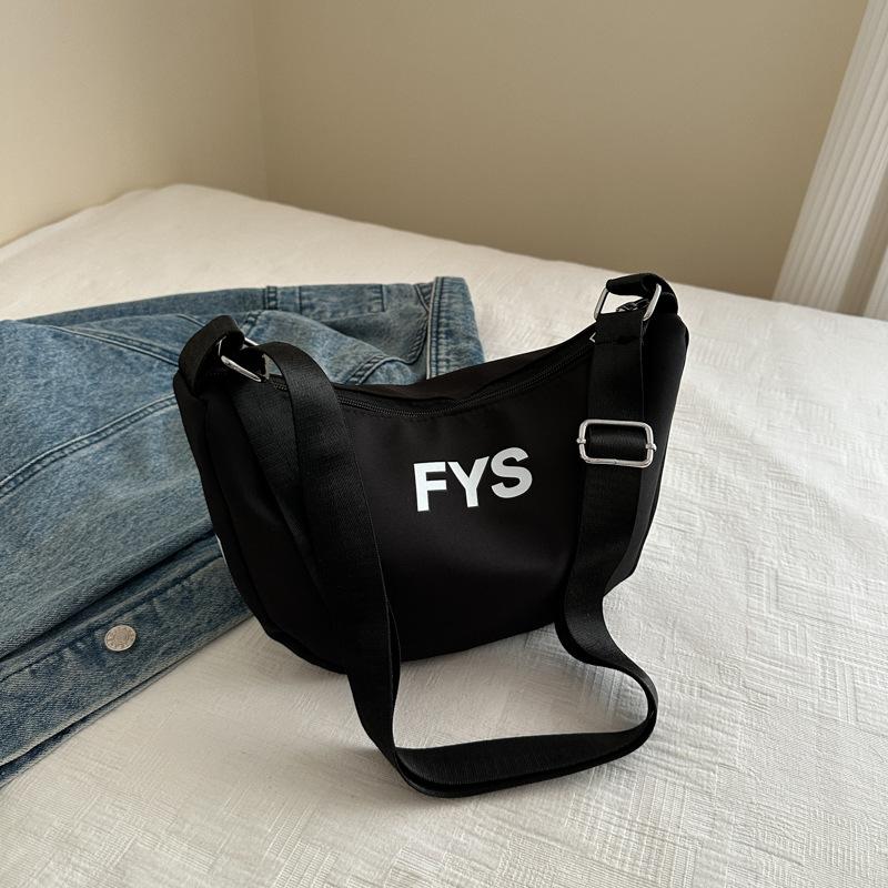 

Водонепроницаемая сумка-мессенджер из ткани Оксфорд большой вместимости, женская сумка-мессенджер, нишевый дизайн, новый спортивный стиль для отдыха, сумка на плечо прилив No pendant чёрный