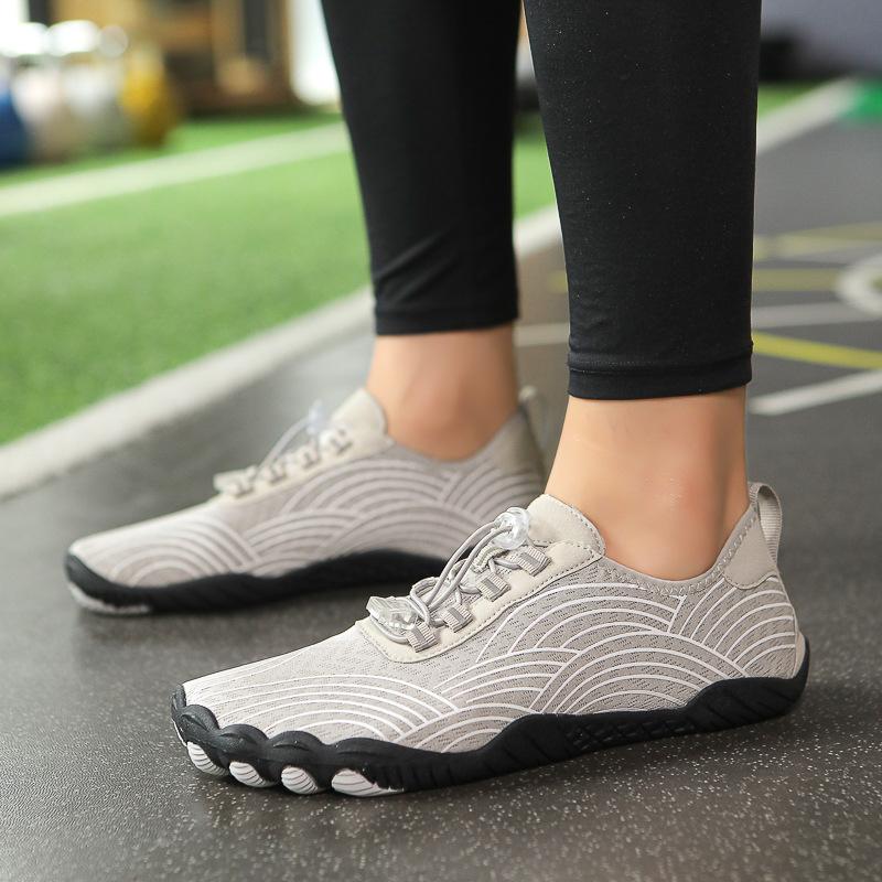 Summer new beach shoes diving creek shoes swimming wading shoes outdoor men's and women's sports breathable fitness swimming shoes