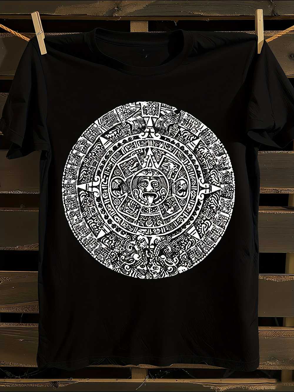 Aztec/Mayan Calendar Stone Design T-Shirt XL