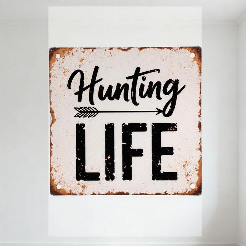 

Vintage Rustic Hunting LIFE Metal Tin Sign with Handwritten Cursive Text & Arrow, Distressed Wall Decor for Man Cave Home Bar Ca 20x30cm（7.8x11.8inch）