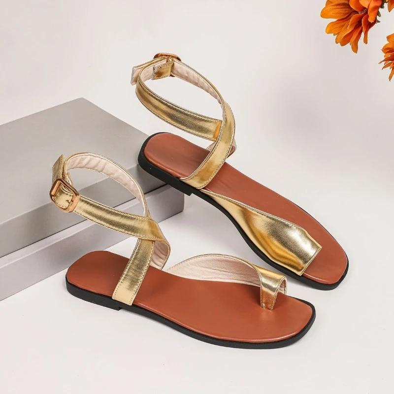 Fashion Plus Size 36-43 Summer New European and American Style Fashion Glossy Flat Casual Toe Sandals Slippers Women
