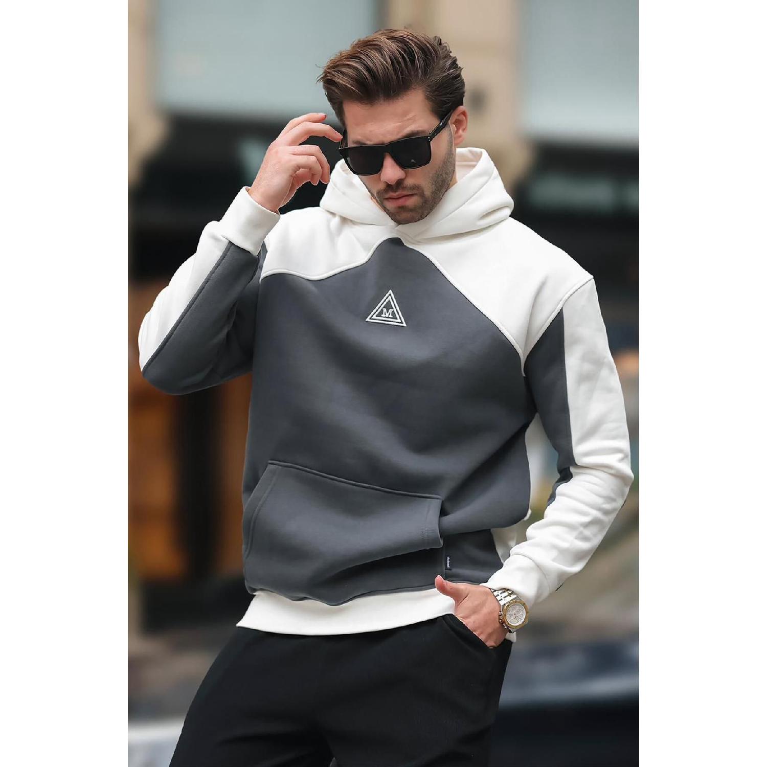 

Толстовка цвета экрю с капюшоном и карманами с подробной вышивкой E7085 S белый