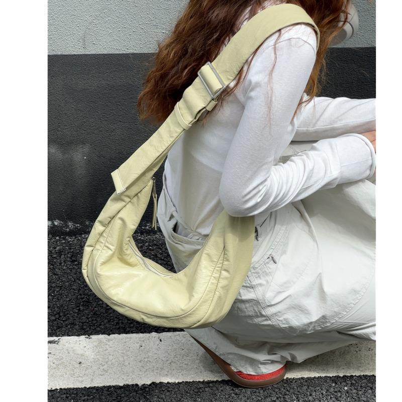 Wide-shoulder Strap Crossbody Bag Dumpling Bag Soft Skin Commuter Underarm Single-shoulder Bag