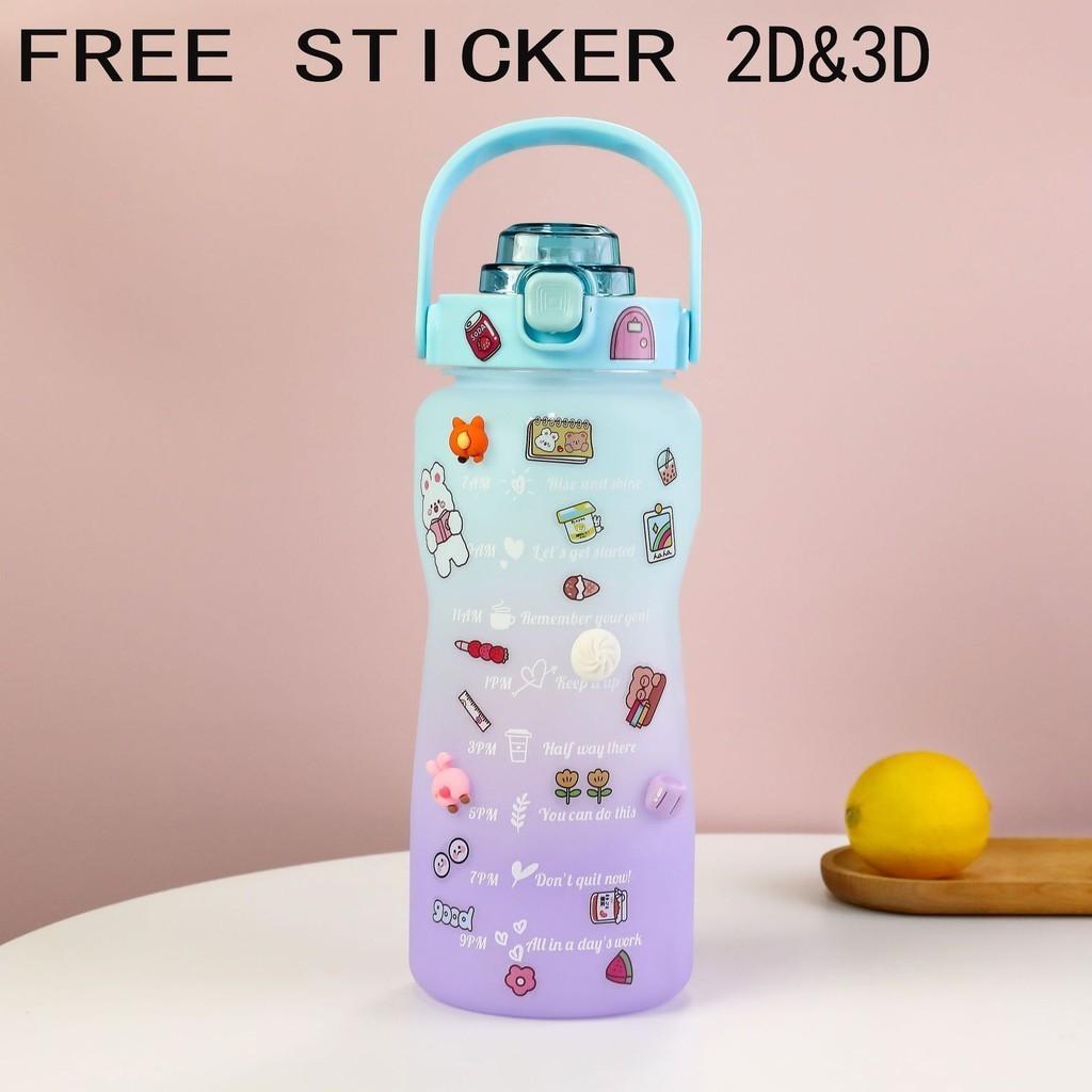 Große Sport-Wasserflasche aus Kunststoff mit Farbverlauf und Strohhalm, praktischer Griff