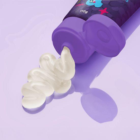 VUCA Junior Mild Breath Care Vegan Toothpaste Grape Flavor 110g (4 Pack) + 1 Junior Vegan Strawberry Free