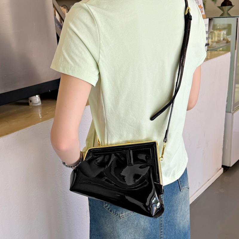 Metal clip bag women's autumn new European and American retro fashion glossy shoulder crossbody triangle bag