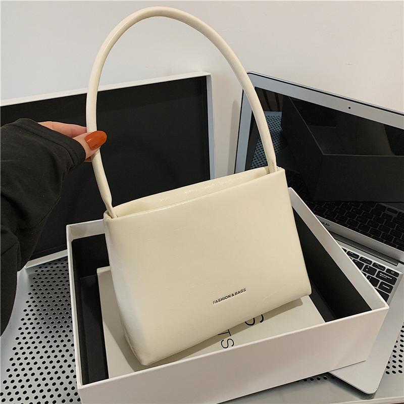 Ielgy Niche Design Red Underarm Bag All-Match Fashion One-Shoulder Messenger Bag Fashion Commuter Portable