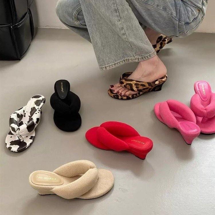 Pantofole da donna con stampa leopardata retrò a punta arrotondata e tacco inclinato, 2025 autunno, brezza serale delicata, infradito casual