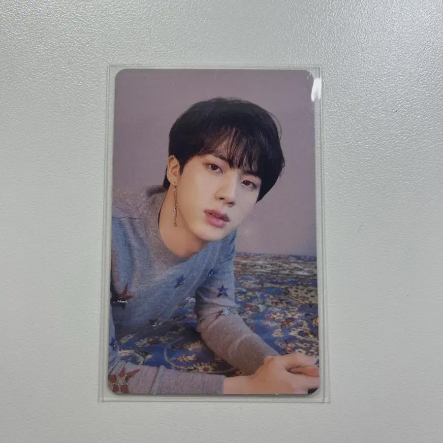 

Фотокарточка Джина из Bts