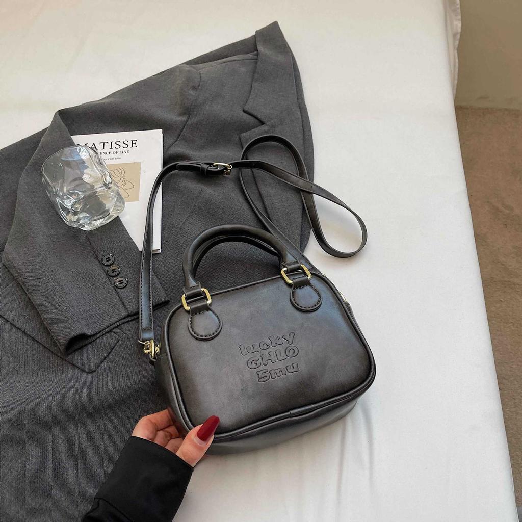 Customer order niche retro bowling bag women's 2025 new shoulder messenger bag high-end texture women's handbag