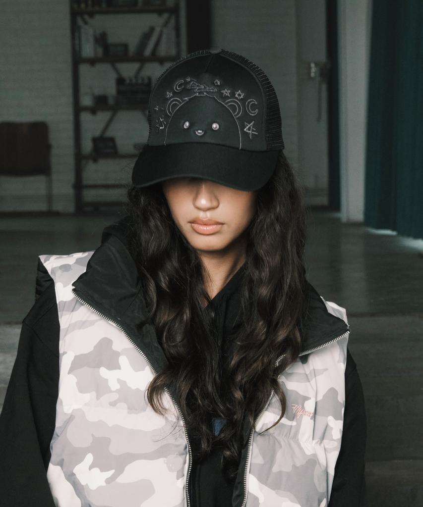 NYXX Dalgomm Trucker Cap Black