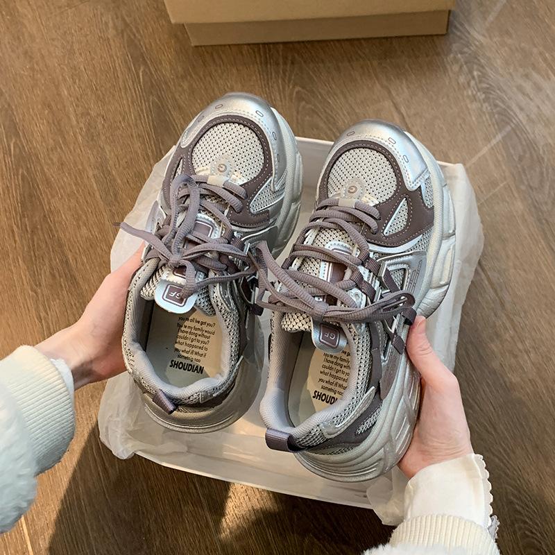 

Soft leather lightweight dad shoes women s 2025 new spring soft-soled ultra-light thick-soled heightening shoes contrasting sports shoes 40