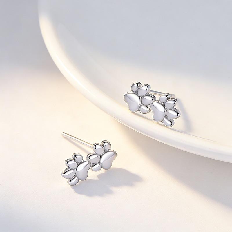 Cat Claw Fun Cute Small and Simple 925 Sterling Silver Jewelry Ins Exquisite Niche Design Stud Earrings 3957