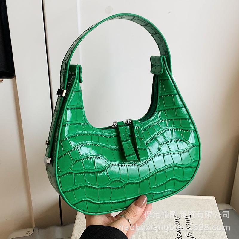 Hand Carry Fashion Dumpling Bag Women 2025 Summer New Simple Versatile Armpit Bag High Sense Trend Shoulder Women's Bag
