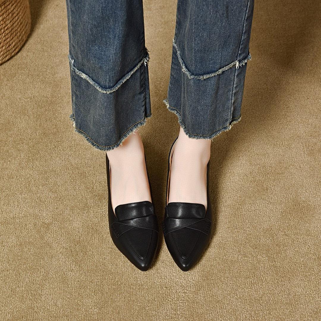 

Pointed high heels women s 2025 autumn British style shallow mouth commuter work shoes two high cowhide women s single shoes 34
