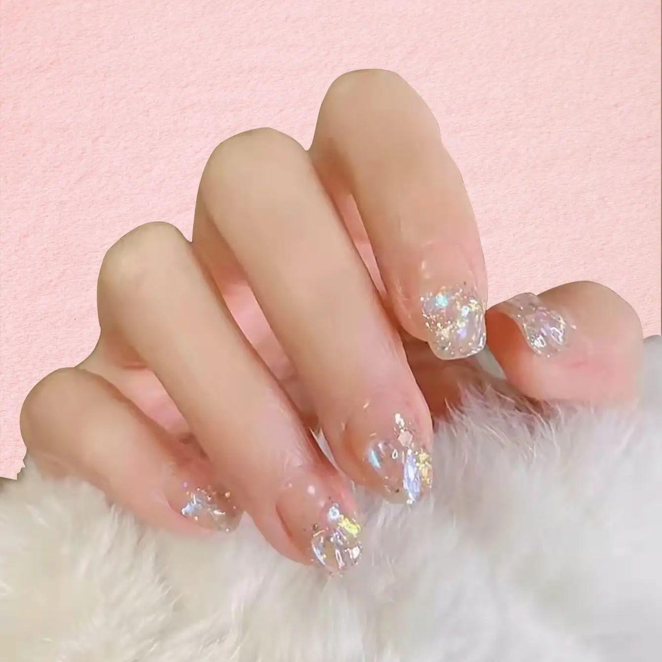 

24 шт. Глянцевые Короткие Балетные Накладные Ногти, Накладные Ногти с Дизайном Золотых Блестящих Звезд, Блестящие Накладные Ногти для Женщин Девушек на Каждый День бежевый