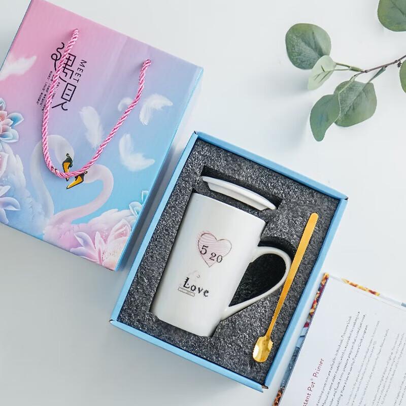 Элегантная керамическая кружка для кофе с ложкой