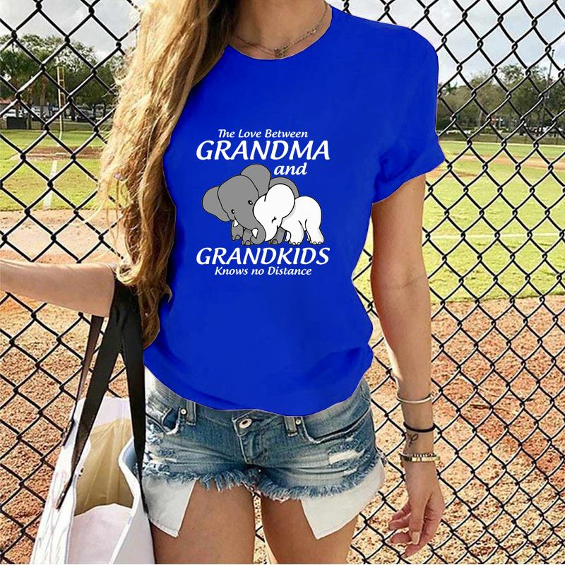 THE Love Between Grandma and Grandkids Knows No Distance Printed T-shirt Women's Cute Elephant Pattern Round Neck Shirt T-shirt