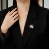 Exquisite Strass-Blatt-Broschen Legierung Baumblatt Pflanzen-Anstecknadel Damen Elegant Mantel Anzug Corsage Bekleidungszubehör Geschenke