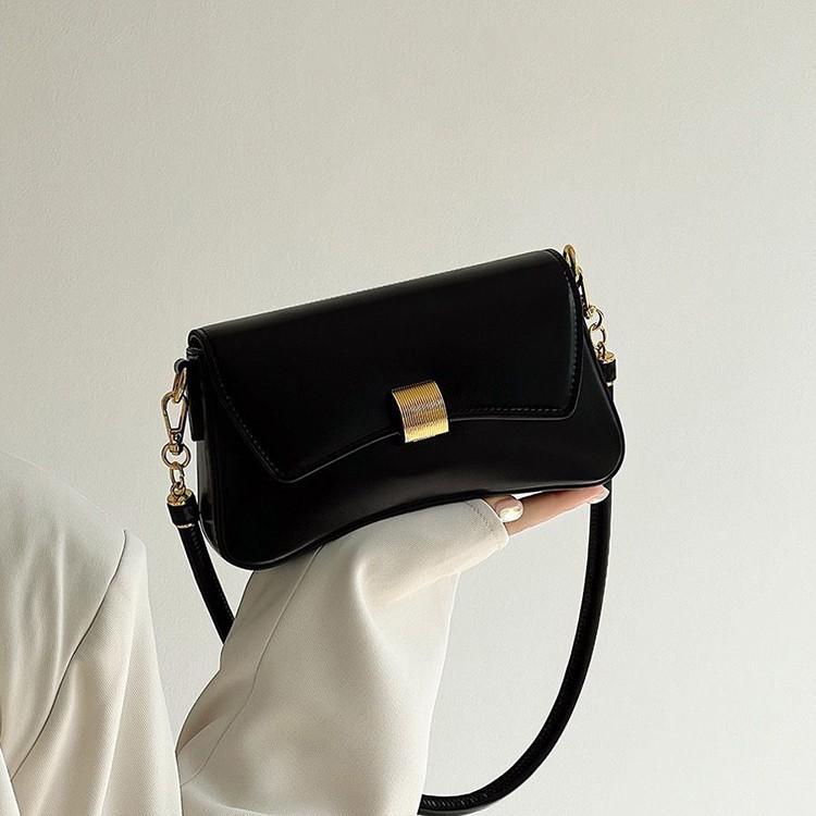 Premium Bag, Female Baguette Bag, Retro Hand-Held Underarm Bag, Foreign Style Girl, One-Shoulder Messenger Bag.
