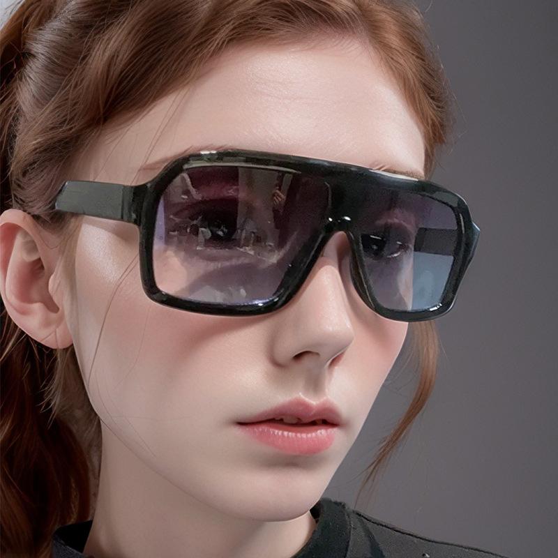Retro Big Frame Women Square Sunglasses Brand Black Round Gradient Cool Men Sunglasses One Piece Designer Pilot Sun Glasses