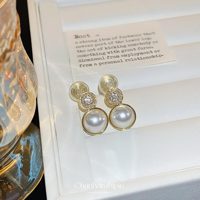 

Simple zircon pearl stud earrings, women s fashion temperament, painless mosquito coil disc, ear clips, ear piercings, light luxury earrings