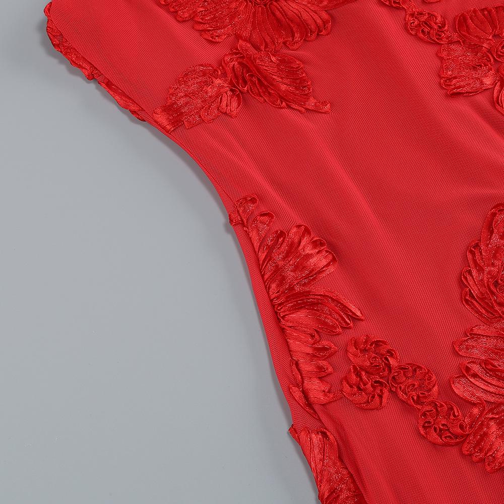 Elegant Red Halter Neck Evening Dress with Embroidered Detail
