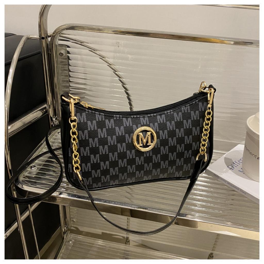 Women's Retro Gold Chain Crossbody Bag - Shoulder Bag, Fashionable Handbag with Metal Elements, Elegant Handbag for Daily Use, Crossbody Bag