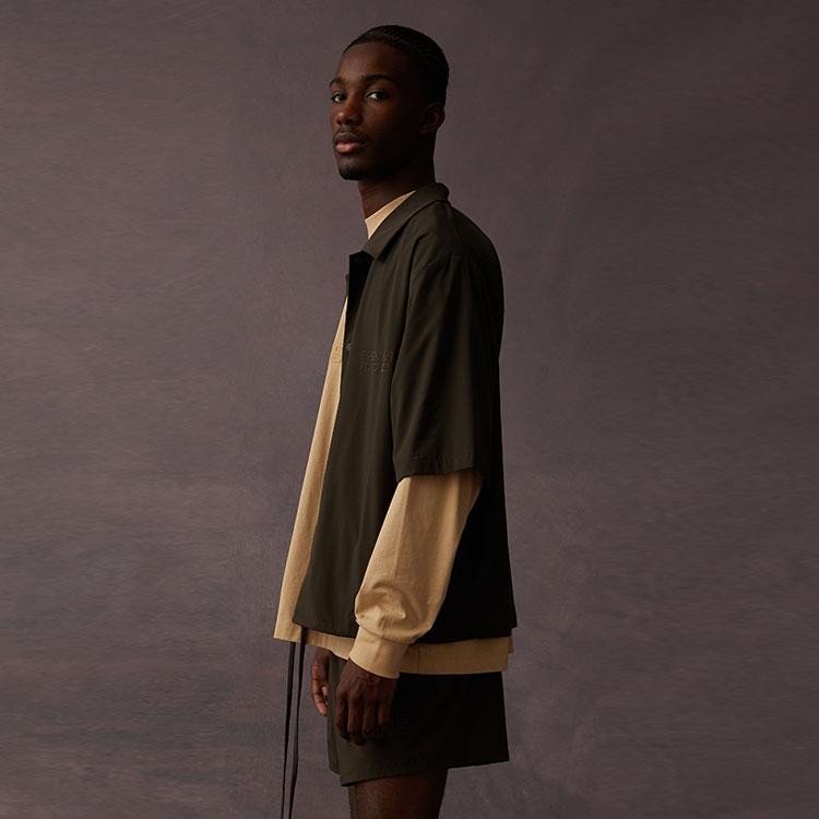 Fear of God Essentials Short-Sleeve Nylon Shirt Off Black Men Tops 186BT224000F