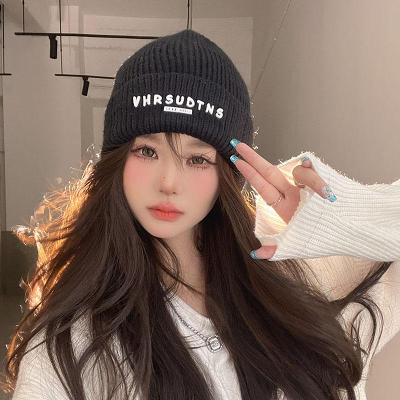 Women's Autumn and Winter New Korean Version of Versatile Treasure Warm Letter Knitted Hat Student Face Small Fashion Hat Women