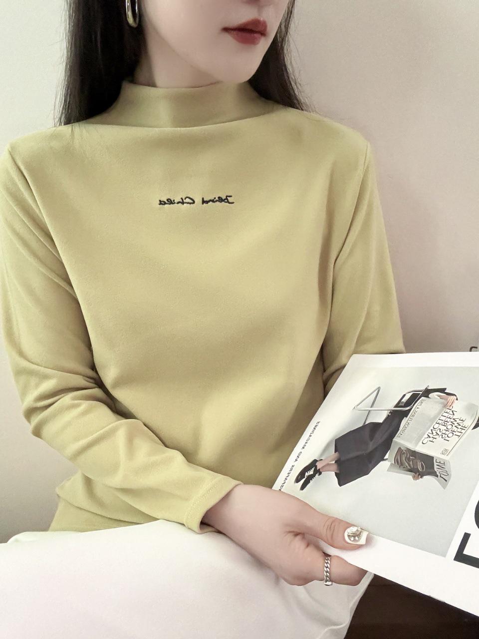 

Black Women s Fleece-Lined Embroidered Long Sleeve Top, Semi-High Neck for Autumn/Winter 2025. One Size (40-70 kg)