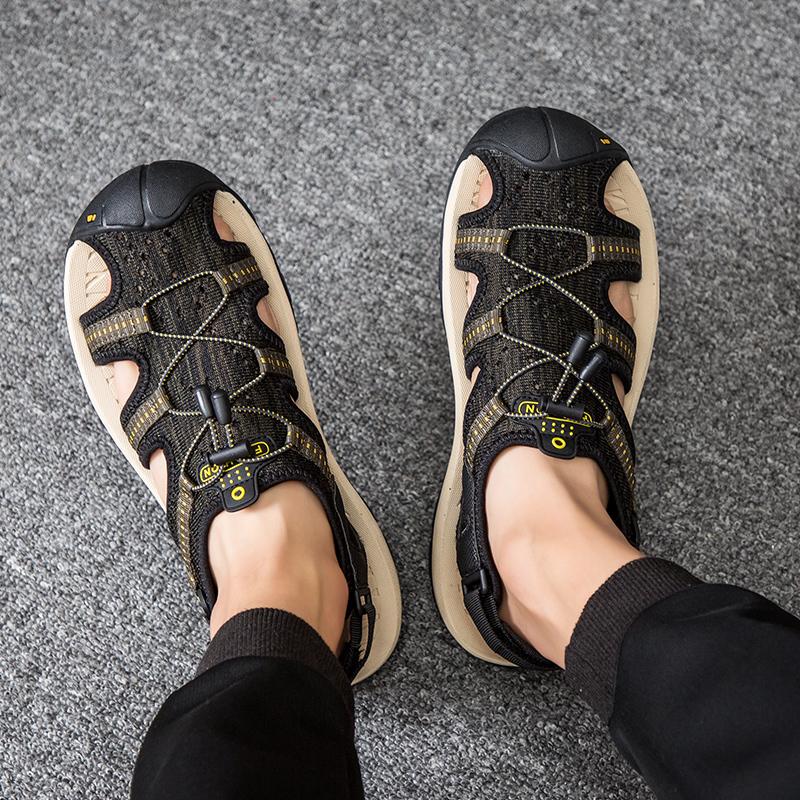 Men Red Hiking Sandals Summer Outdoor Wide Palm Black Beach Shoes Close Toe Sandals Plus Size