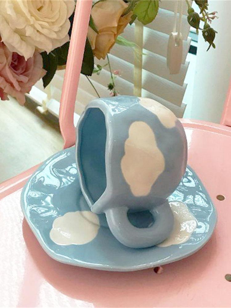 Creative small fresh underglaze color hand-painted white cloud coffee cup and saucer hand-squeezed irregular