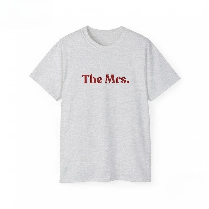 Nuovo Arrivo La Signora T-shirt Personalizzata Sposa Maglietta Regalo di Matrimonio Per Lei Top Luna di Miele Maglietta Addio al Nubilato T-shirt a Maniche Corte