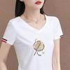 T-shirt Bianca da Donna con Scollo a V, Blocchi di Colore e Ricami, Top Casual alla Moda a Maniche Corte per Mamme
